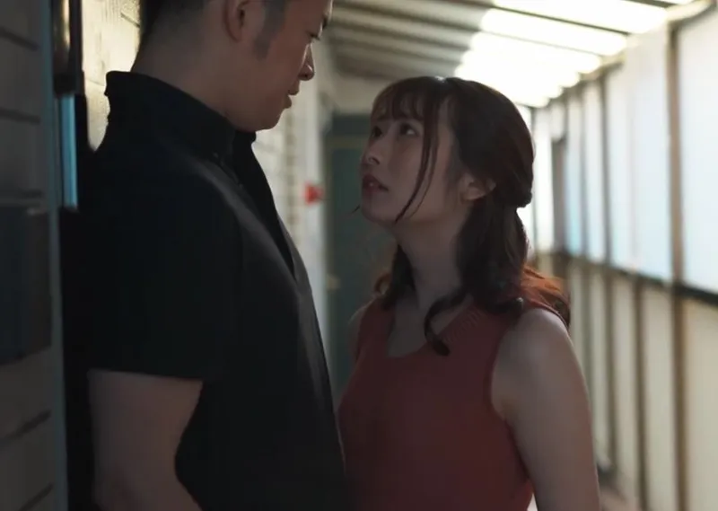 Người vợ mang thai, tôi bị gợi cảm bởi vợ yêu nhà kề bên thường ở nhà một mình